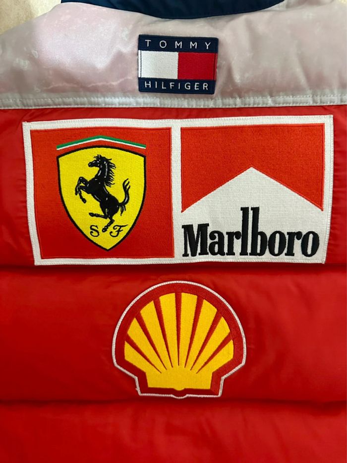 Veste Tommy x Ferrari x Marlboro - photo numéro 18