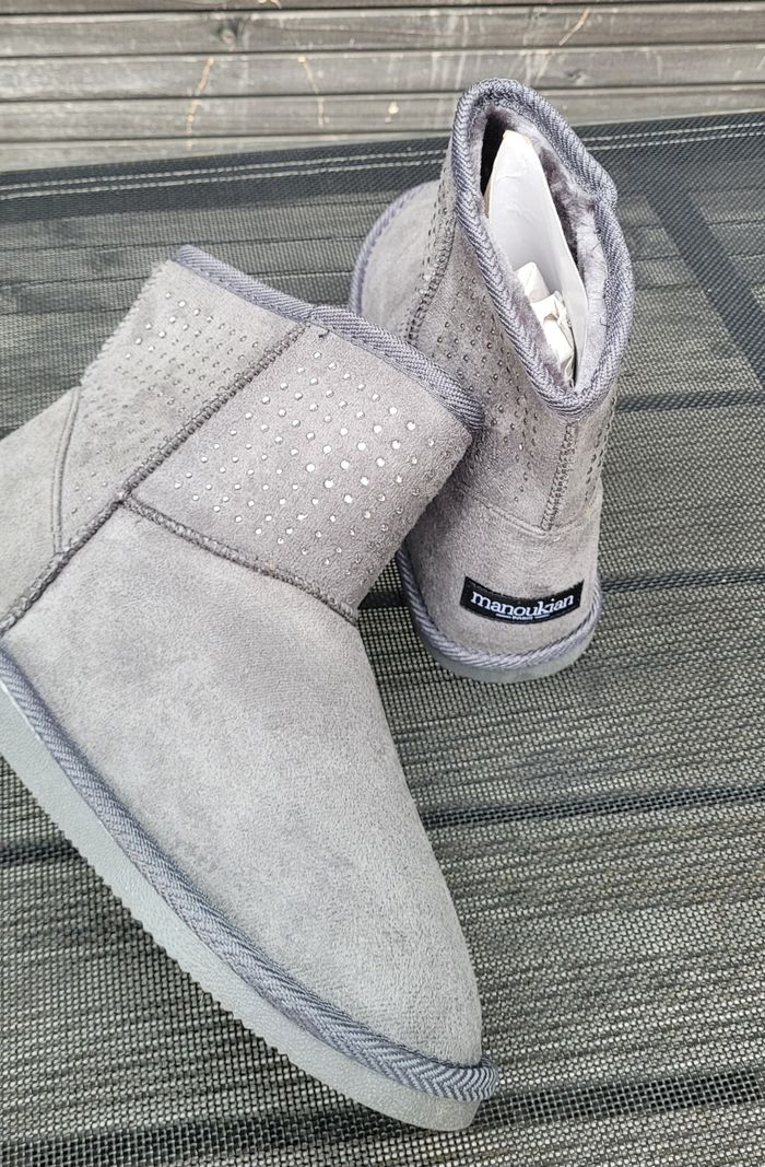 Bottes  grises - photo numéro 2