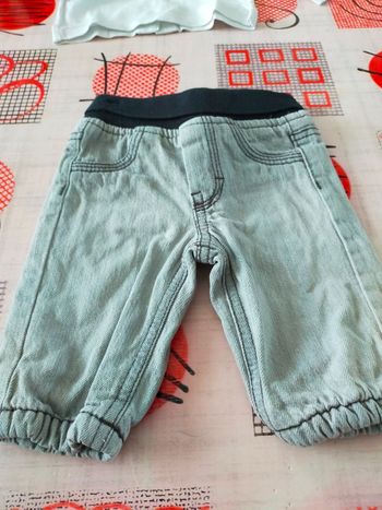 Pantalon en jean 1 mois