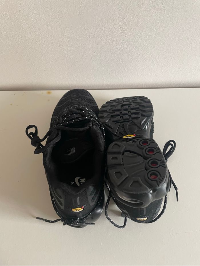 Nike Taille 37 - photo numéro 4