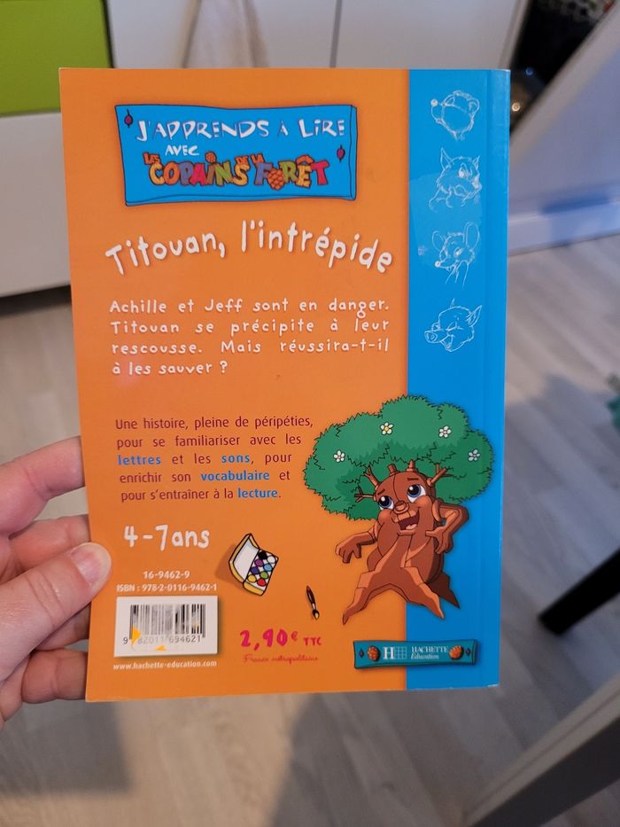 livre j apprends à lire avec les copains de la forêt. 
titouan l intrépide  (1,50e) - photo numéro 4