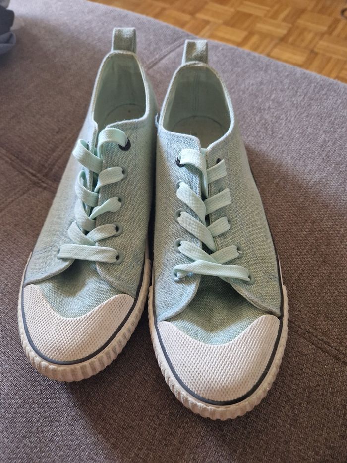 Baskets creeks excellente état