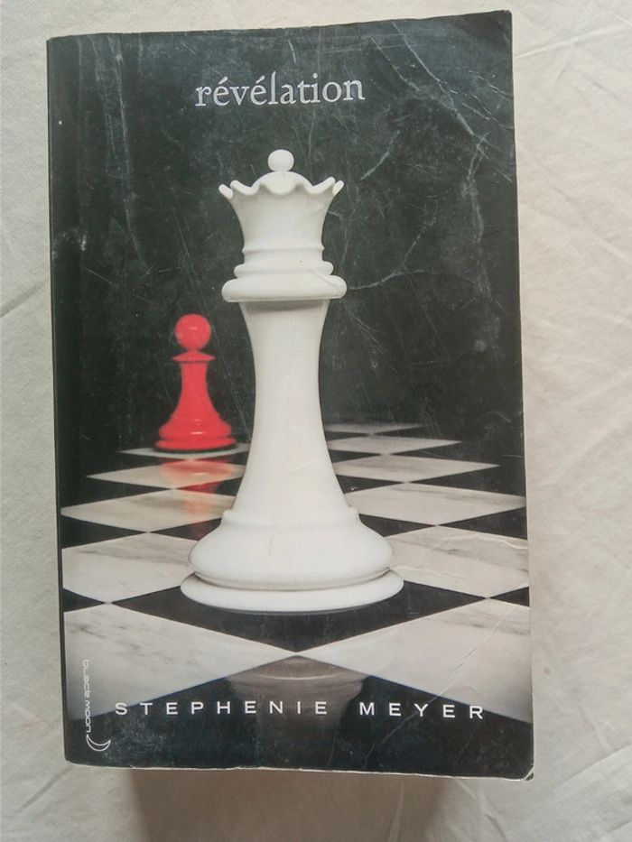 Révélation - Tome 4 Saga Twilight - photo numéro 2