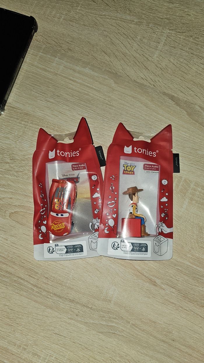 Figurines neuves Cars et Woody