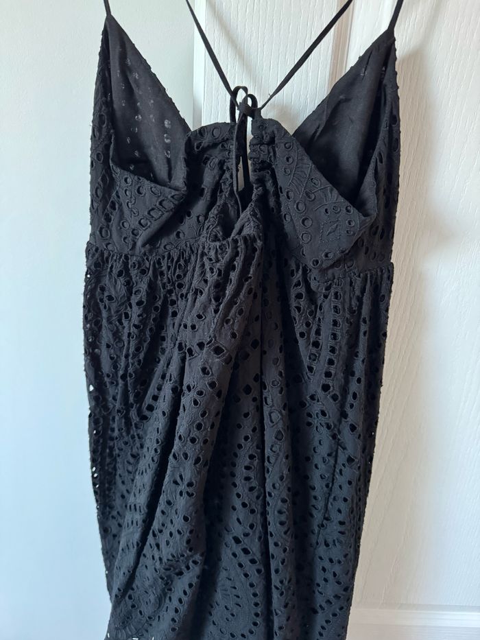 Robe noire - photo numéro 3