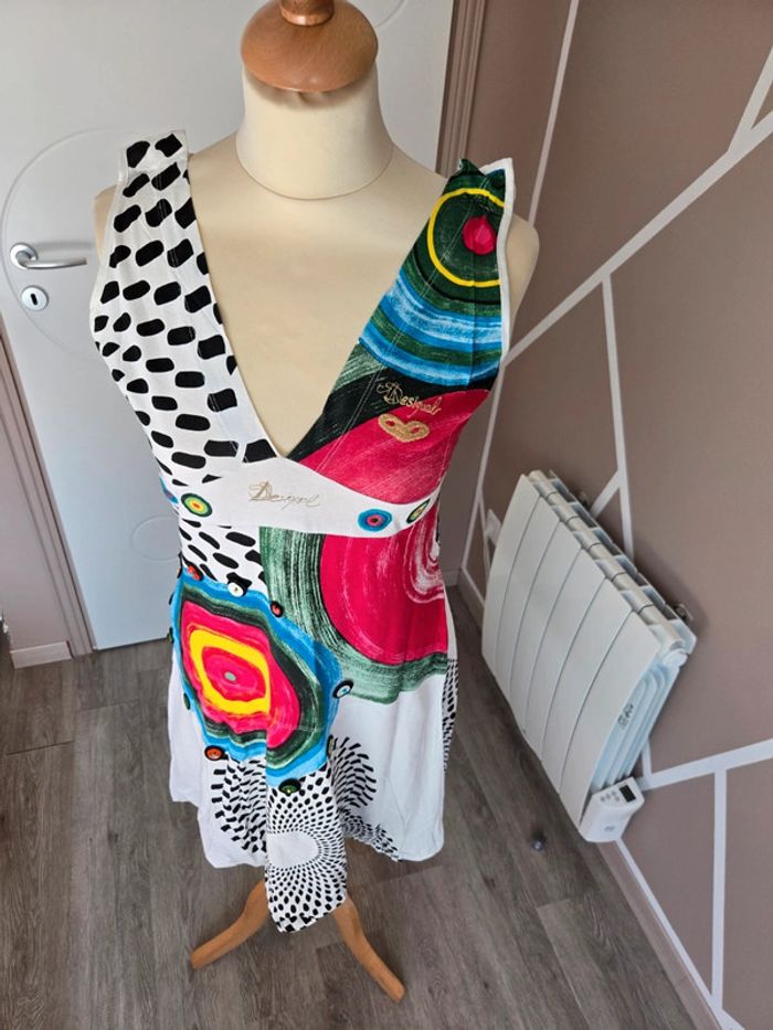 Superbe robe Desigual Taille L neuve - photo numéro 2
