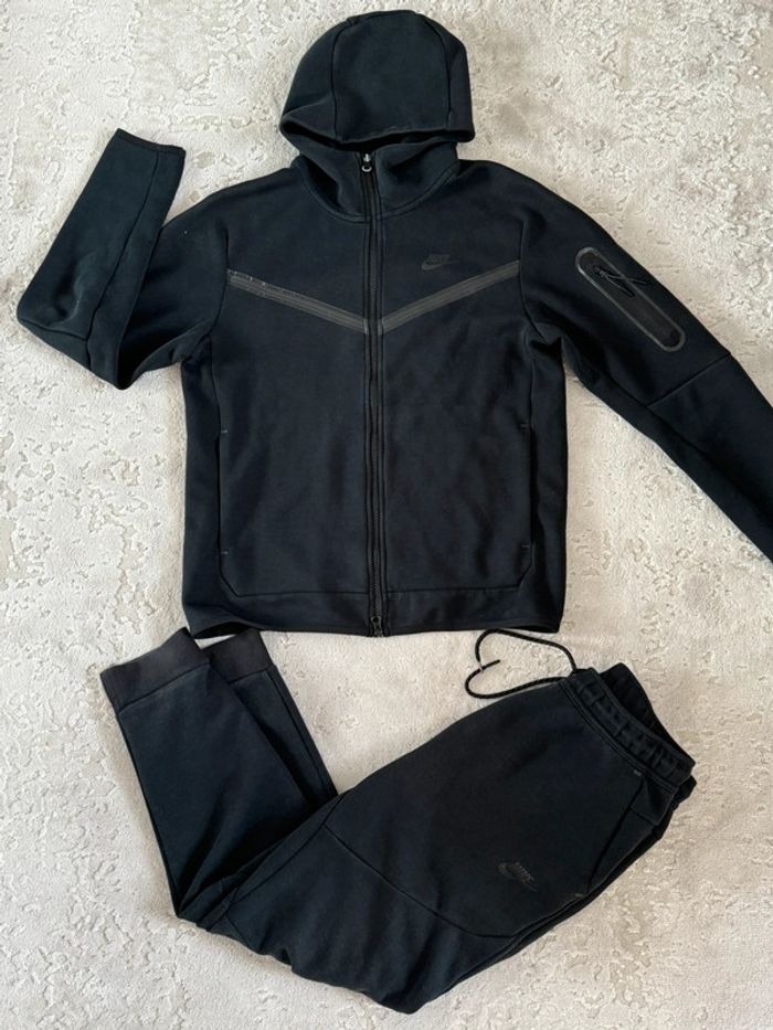 Nike tech