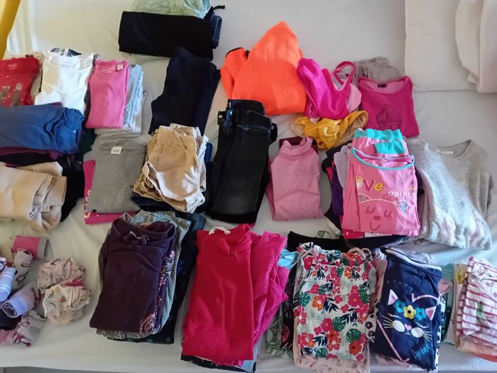 Gros lot de vêtements fille 6 ans
