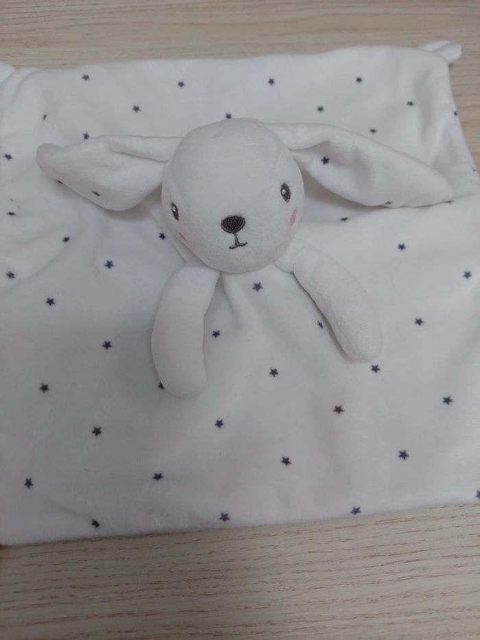 #12 simba toys (kiabi) - doudou lapin blanc étoiles grises - photo numéro 2