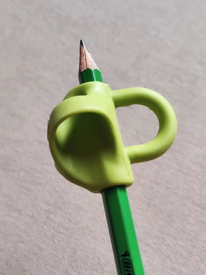 Correcteur de posture d'écriture en silicone souple - photo numéro 6