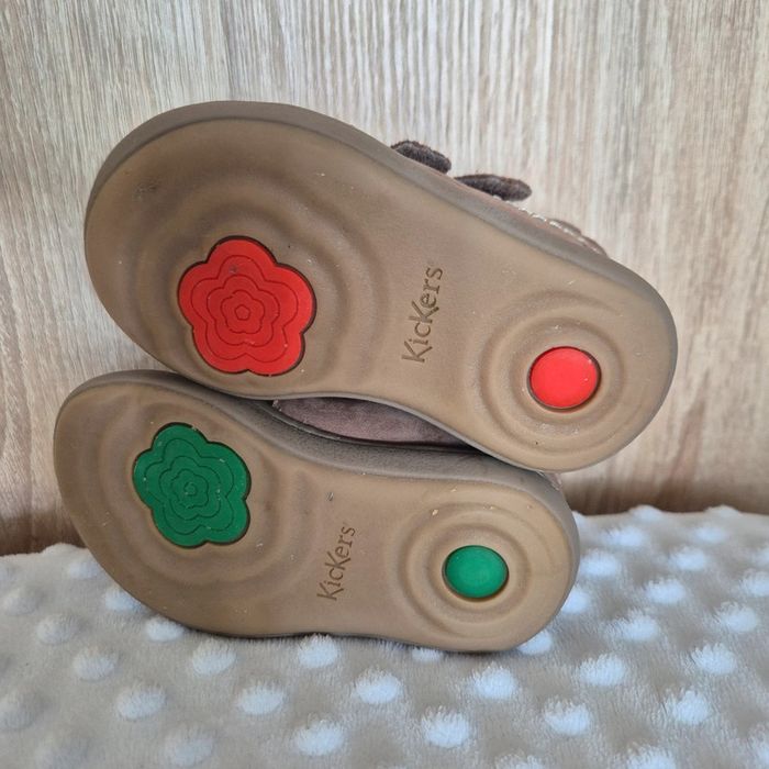 Chaussure bébé kickers taille 20 - photo numéro 5
