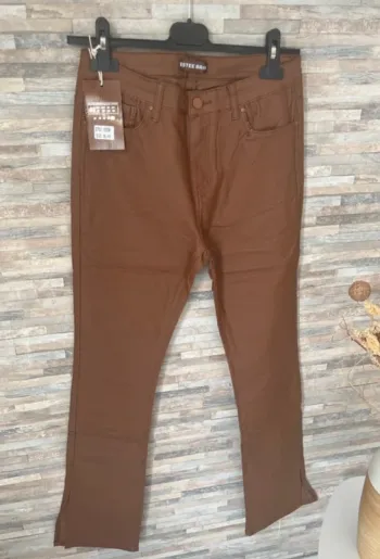 Pantalon couleur camel marron en simili