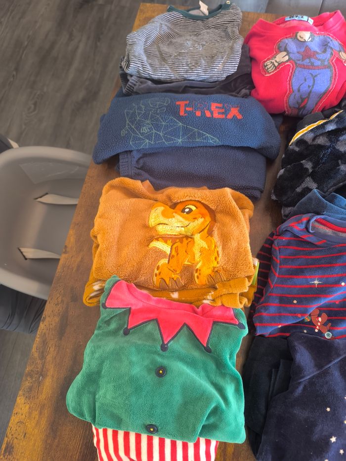 Lot de pyjama chaud velours taille 3 ans garçon - photo numéro 2