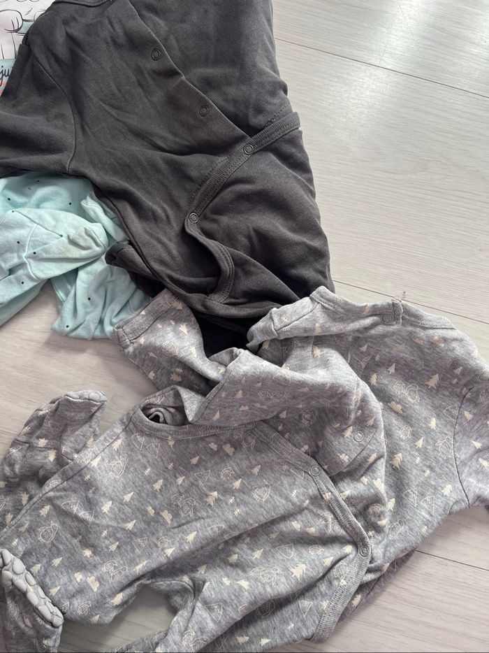 Lot 3 pyjamas 12mois - photo numéro 9