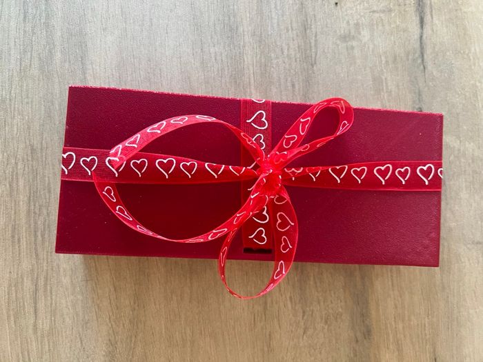 Boîte cadeau vide - photo numéro 4