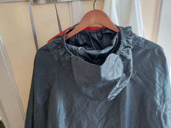 Vêtement de pluie - photo numéro 3