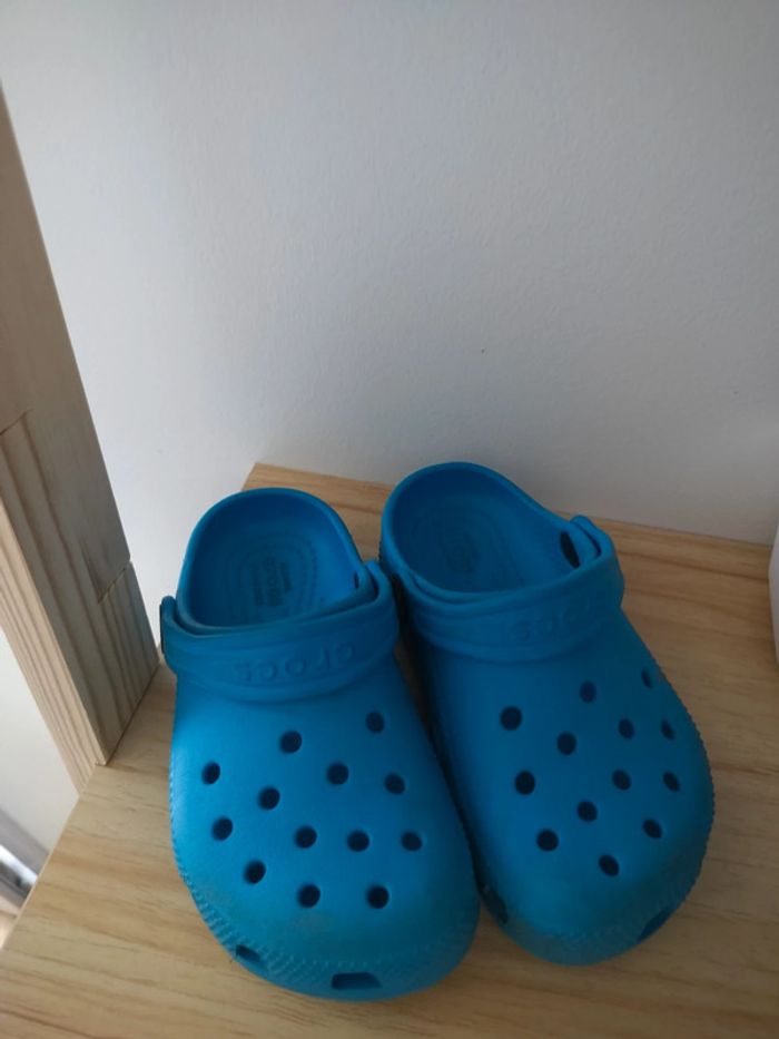 Crocs bleu