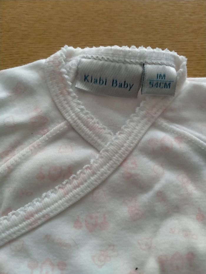 Body 1 mois 54 cm - photo numéro 2