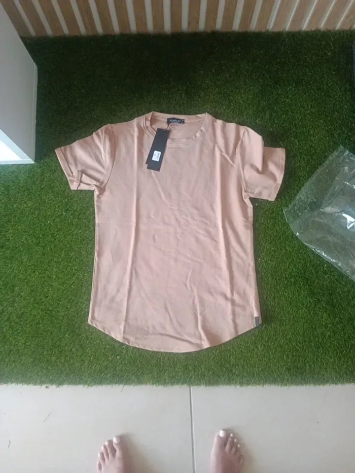 Tee shirt taille L beige neuf - photo numéro 2
