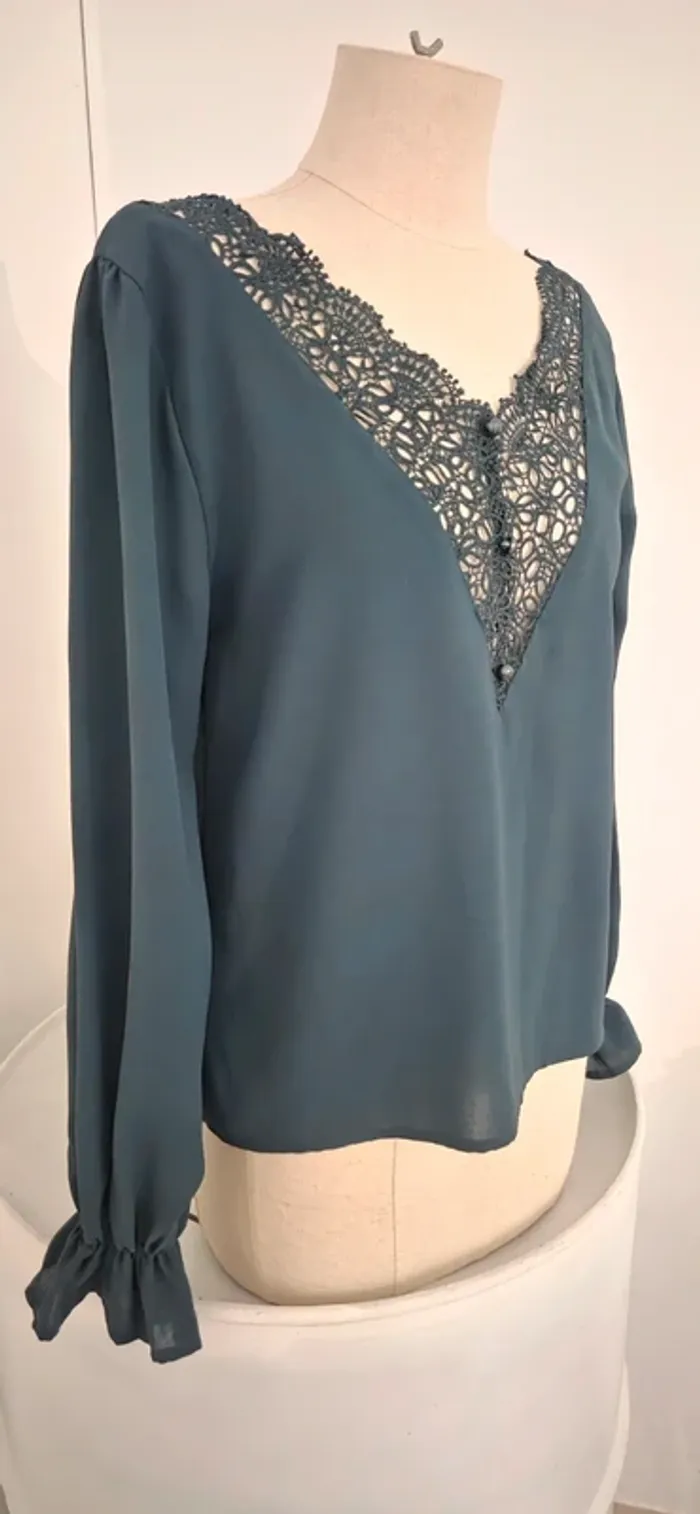 Blouse vert foncé et dentelle taille XS - photo numéro 7