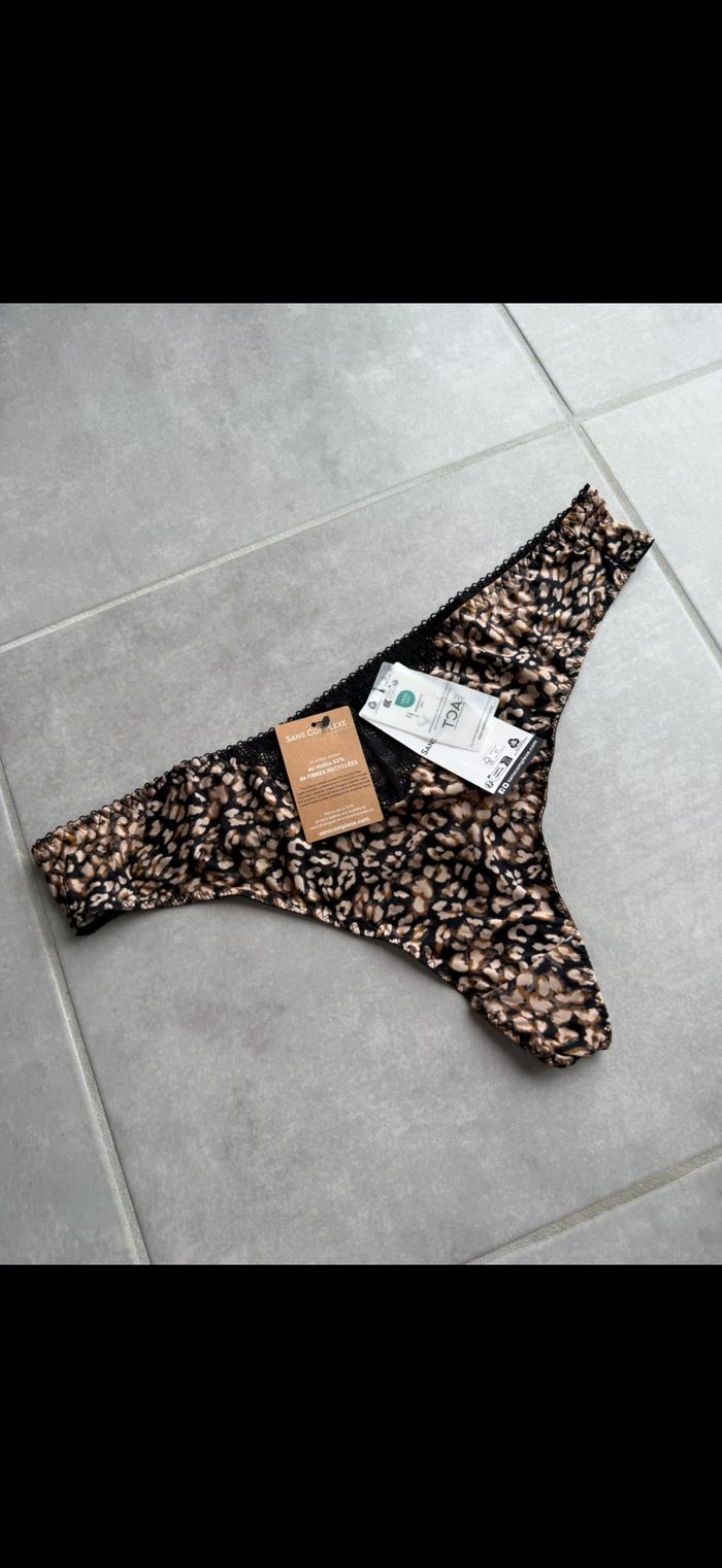 String Léopard Taille 50/52 - photo numéro 3