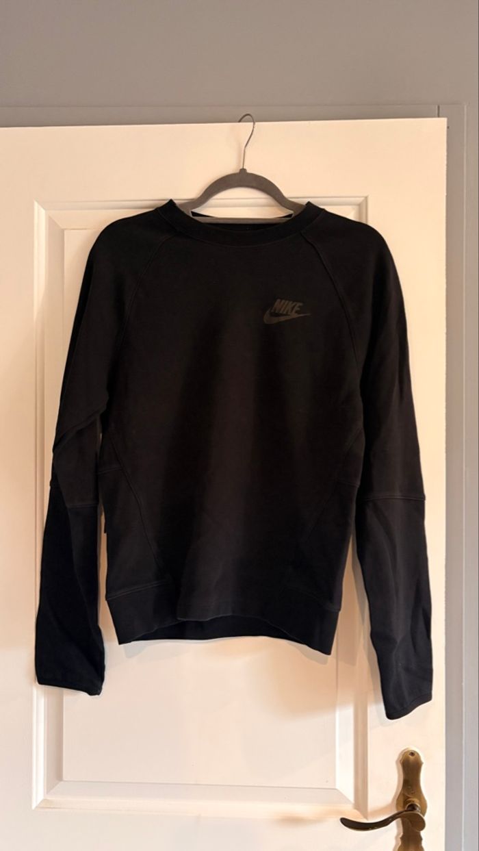 Pull Nike Tech Fleece - photo numéro 1