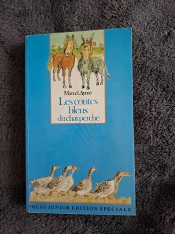 Livre Les contes bleus du chat perché de Marcel Aymé en bon état