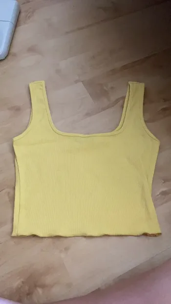 crop top jaune