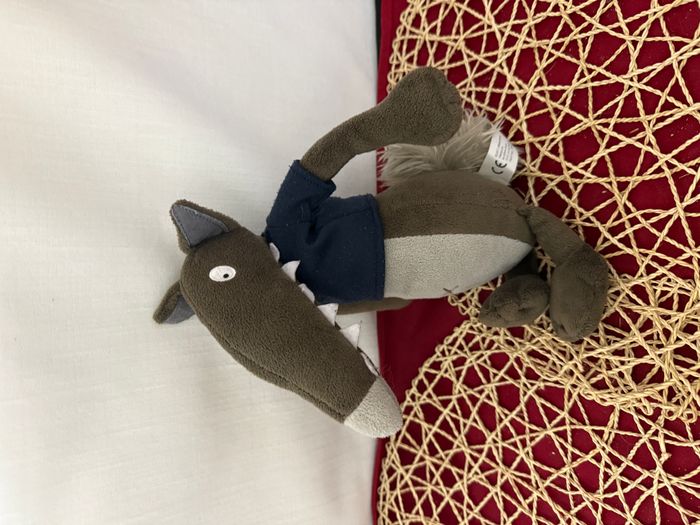 La peluche loup de taille moyenne - photo numéro 4