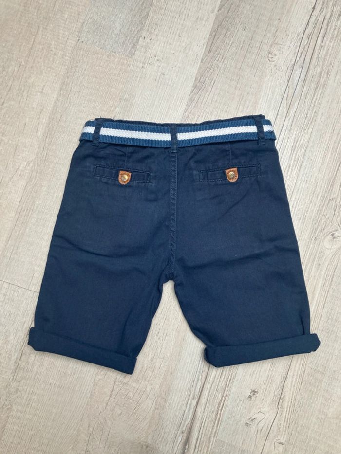 Short bleu marine 6 ans - photo numéro 2