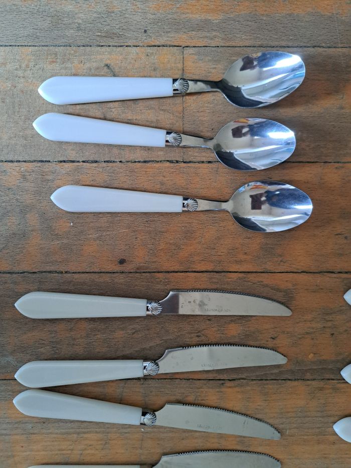 Lot de couverts blanc - photo numéro 3