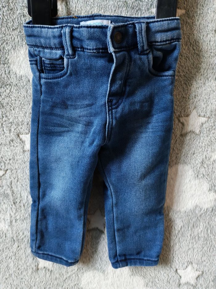 Lot pantalon jeans 6 mois
