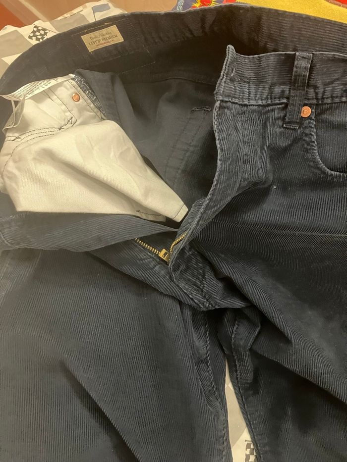 Jean levi’s velours bleu marine - photo numéro 4