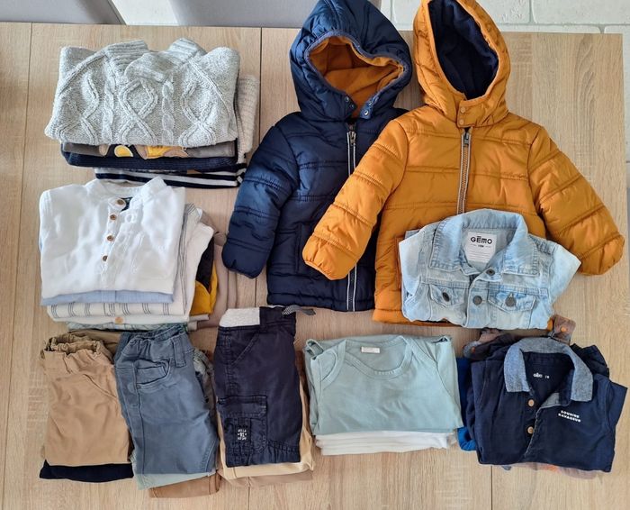 Lots vêtements 18 mois état neuf