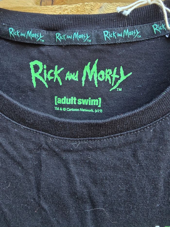 Tee-shirt 🍒Rick and Morty🍒taille M neuf sans étiquette - photo numéro 4