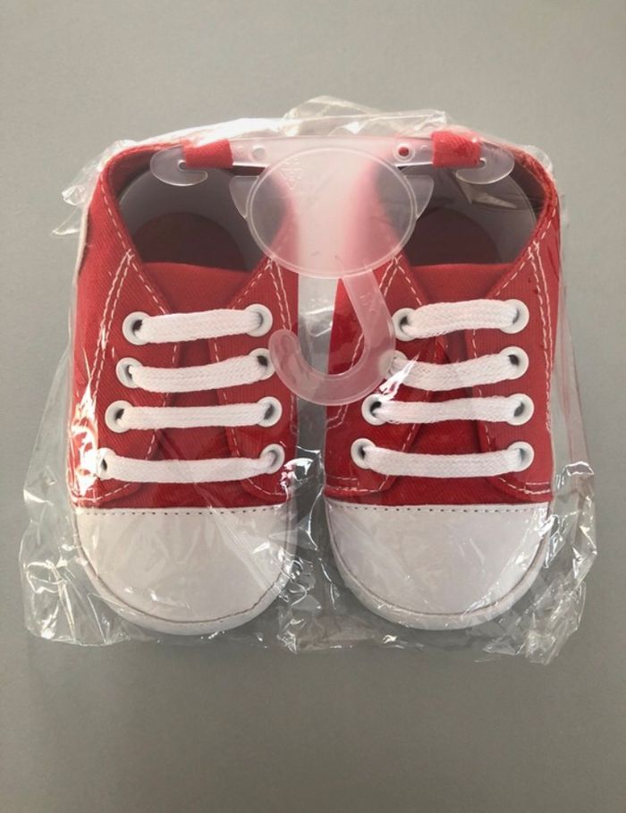 Chaussures pour bébé taille 13