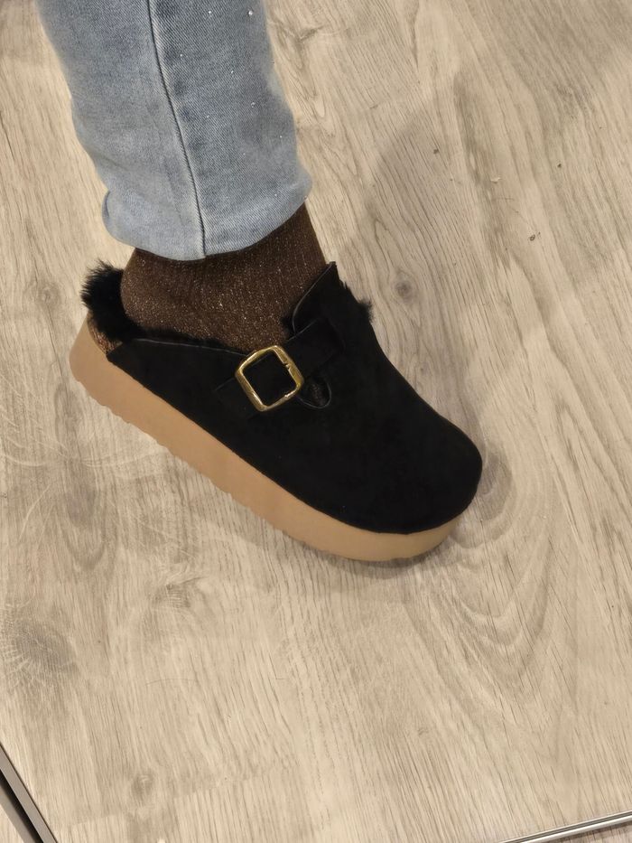 Mules noires fourrées à plateforme P38/39 neuves - photo numéro 9
