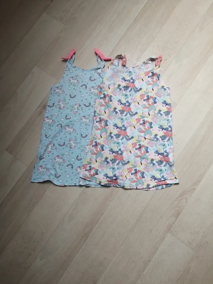 Lot chemise de nuit 8ans