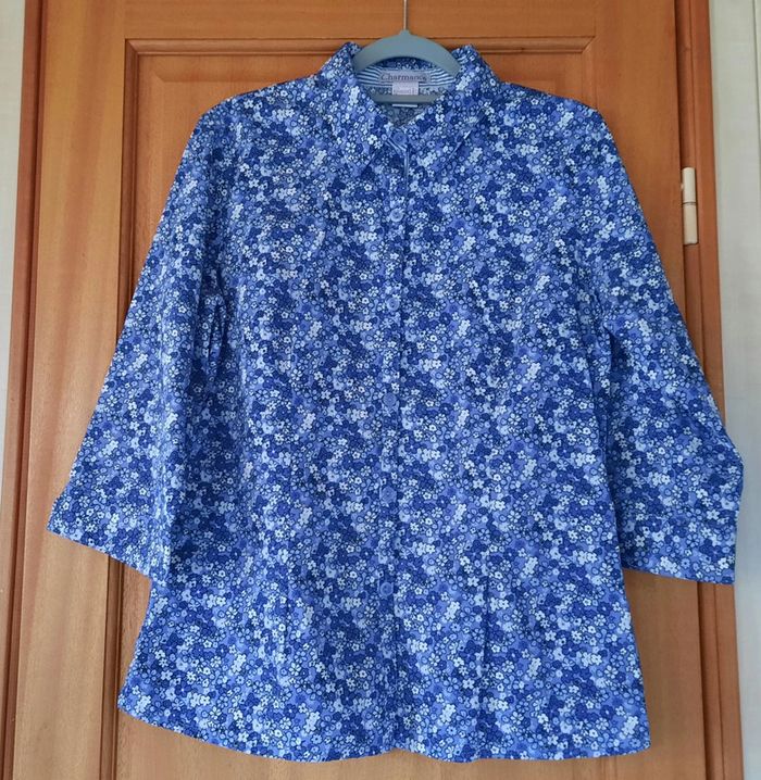 Chemise bleue à fleurs 40