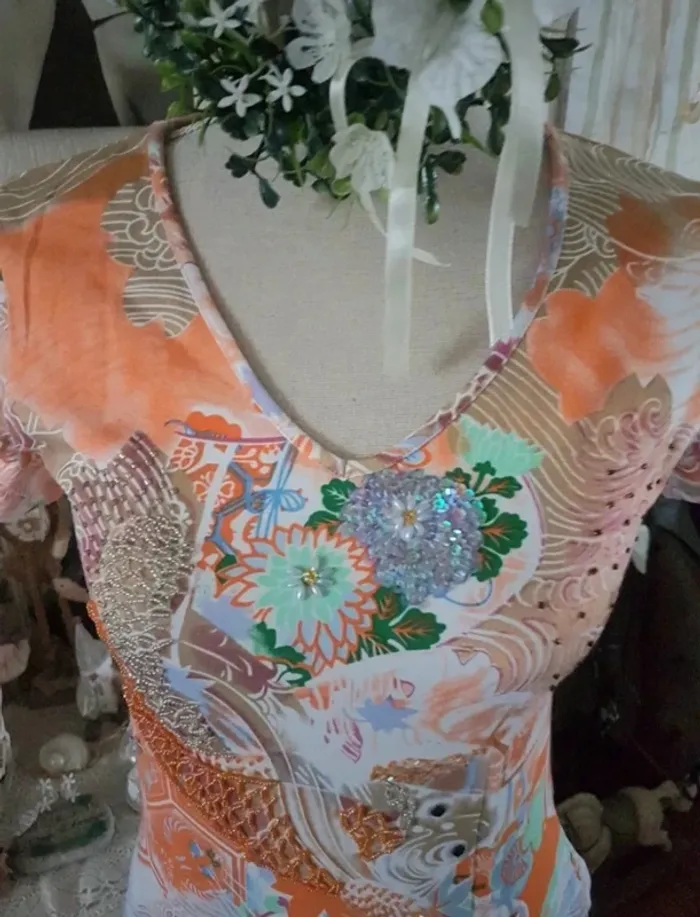 T-shirt multicolore perles et sequins Twenty Twenty Taille M Neuf