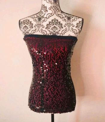 Très beau top noir sans manches 🥰 taille 38 jennyfer