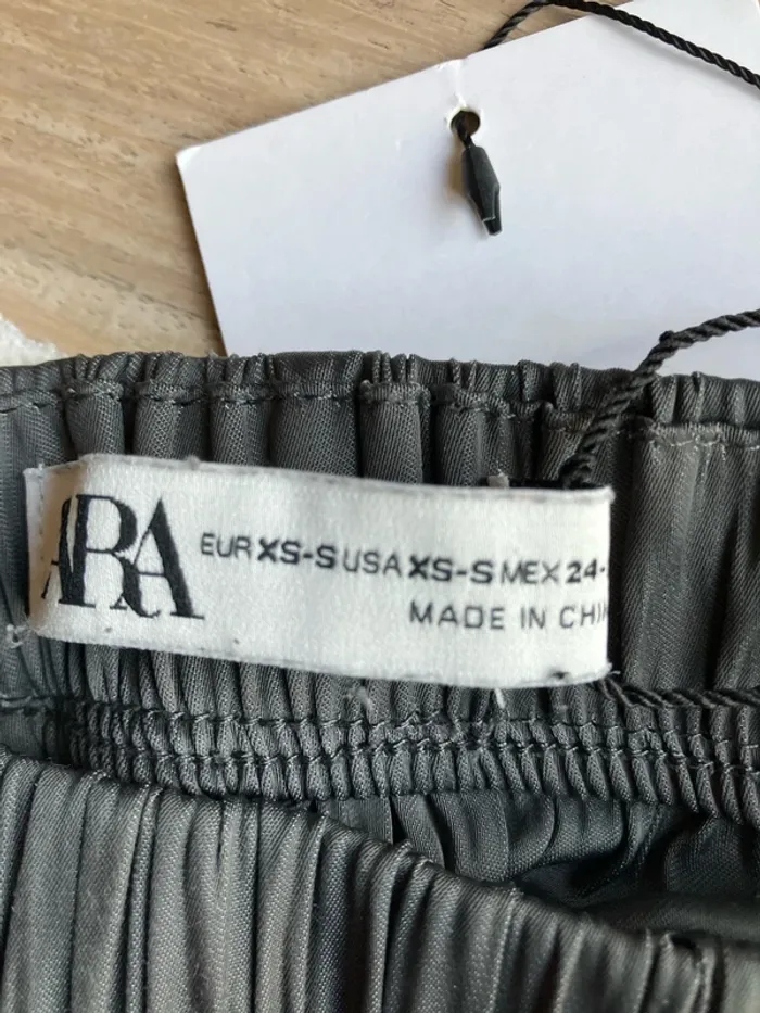 Jupe Zara taille :S/XS - photo numéro 4