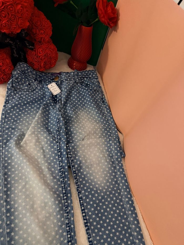💙 Jean bleu imprimé étoiles – Taille 12 ans – 5€