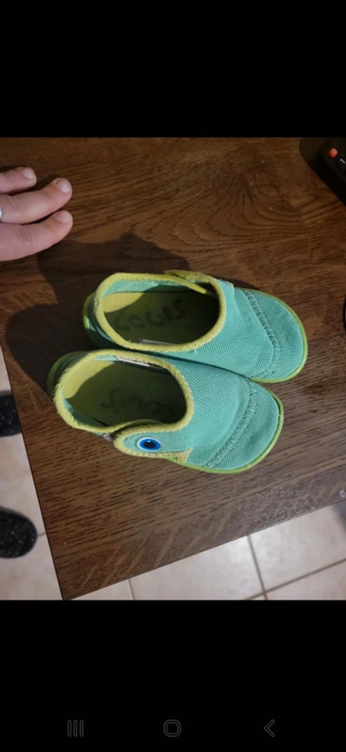 Chaussures aquatique ou école 24/25