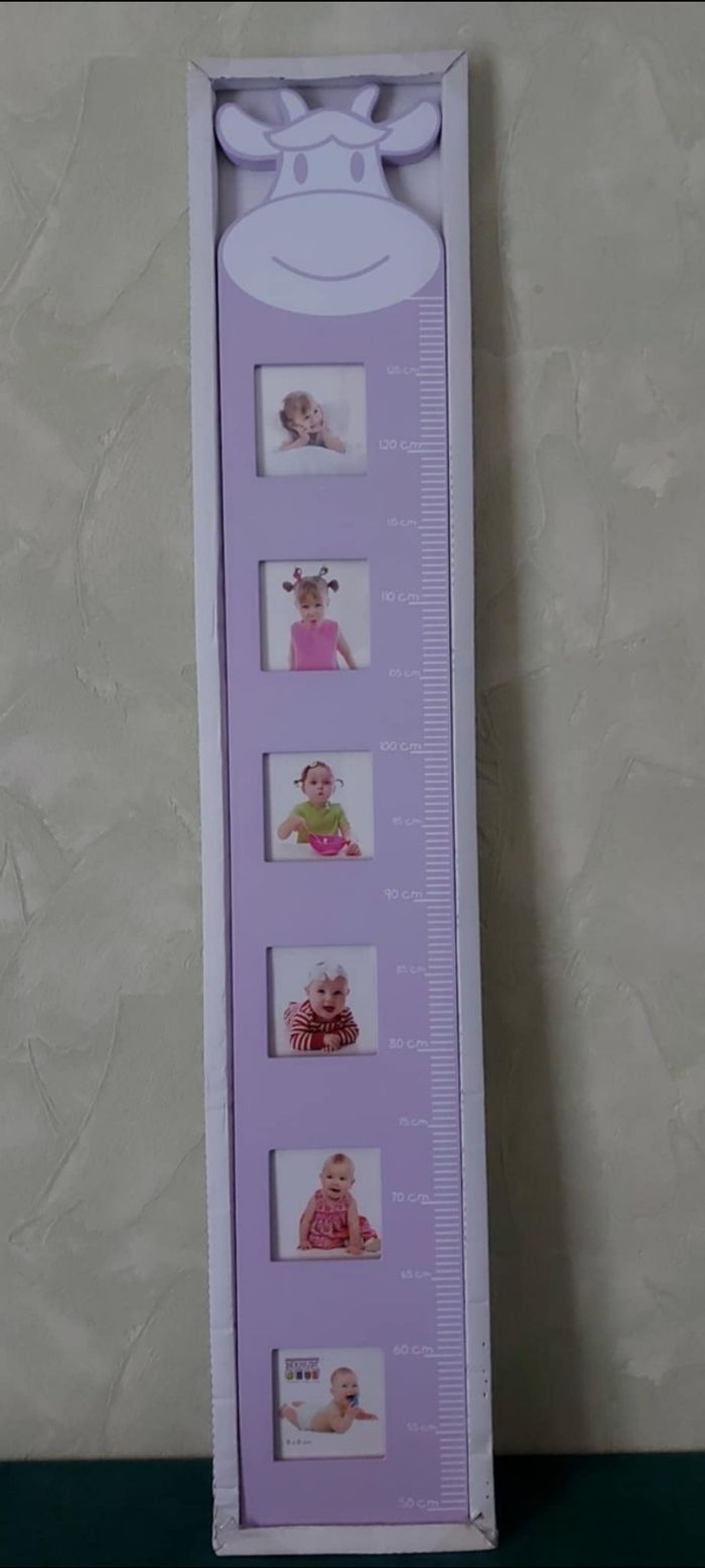 Toise mauve en forme de vache avec cadres photos - photo numéro 3
