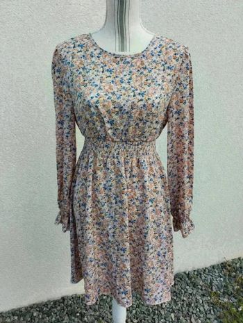 🦋 Magnifique robe cintrée fleurie manche bouffante T 38/ M Boutique Parisienne