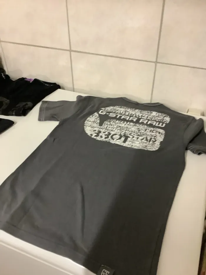 Lots 5€ le t shirts - photo numéro 4