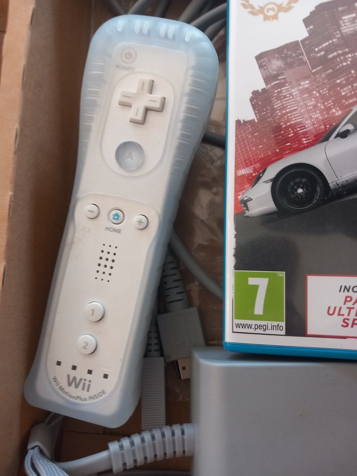 Console Nintendo wii  u - photo numéro 9