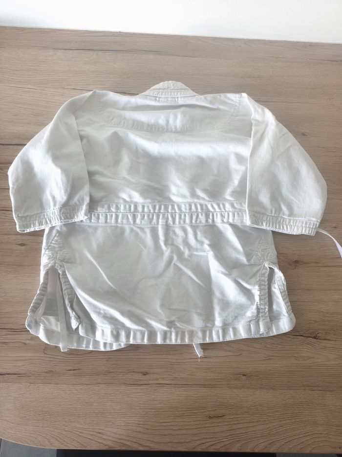 Kimono judo avec ceinture 110 cm ,5 ans - photo numéro 4