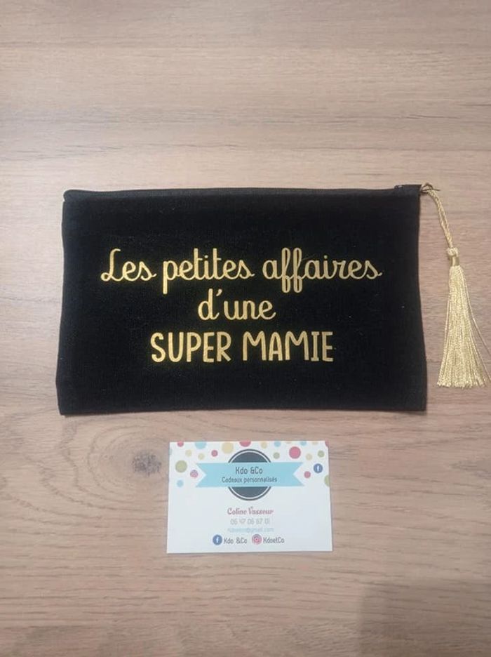 Trousse noire et doré les petites affaires d'une super mamie